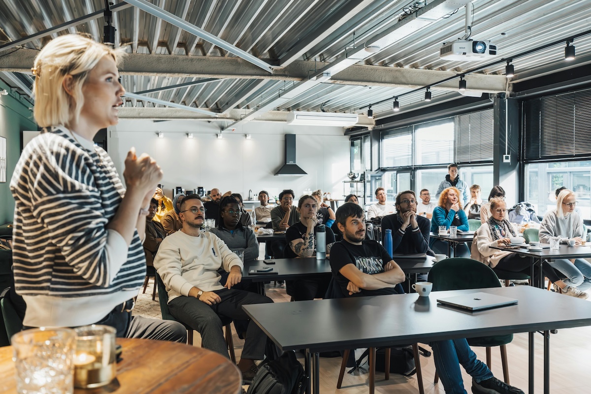 pexels-bertellifotografia-18999478